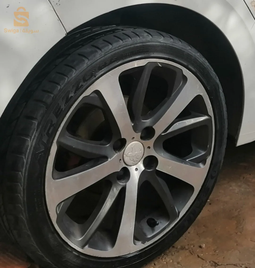 سيارة 208 1.6  فيها سبيغة كيما صور وايرباق كوتي بساجي شوك مكاش تبديل فقط راني كاتب موتور مريفيزي جديد hdi 2013