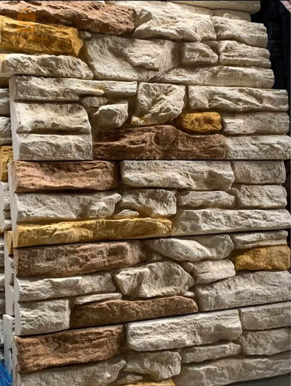 حجر صناعي للتزيين