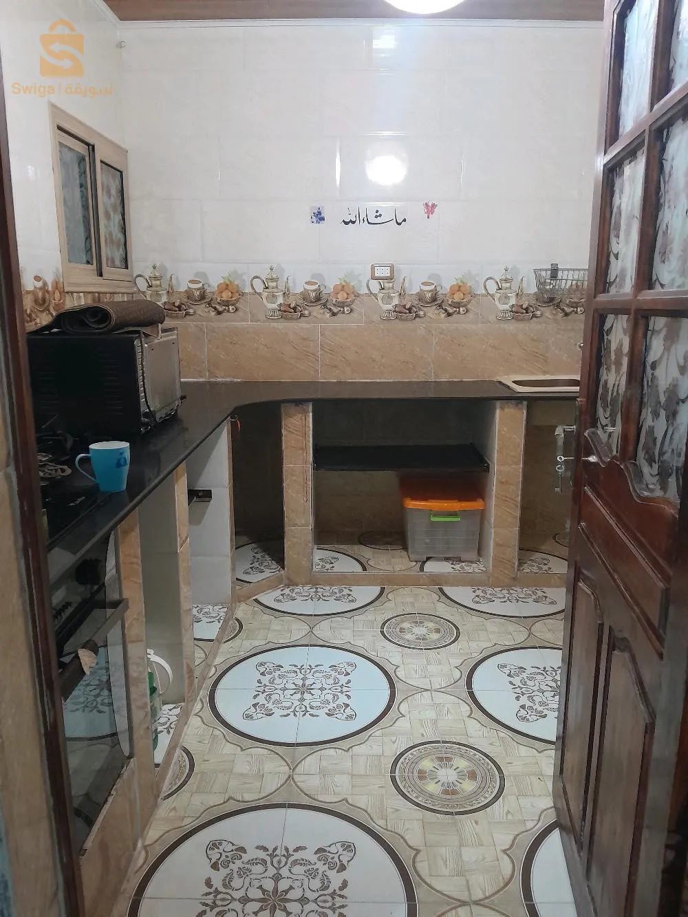 بيت عائلي مكون من طابقين  و7 غرف وكاراج