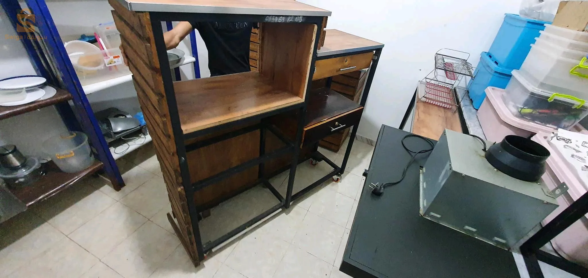 Comptoir Structure en bois+ table (3 structure interchangeables+ table longue+3 banc)