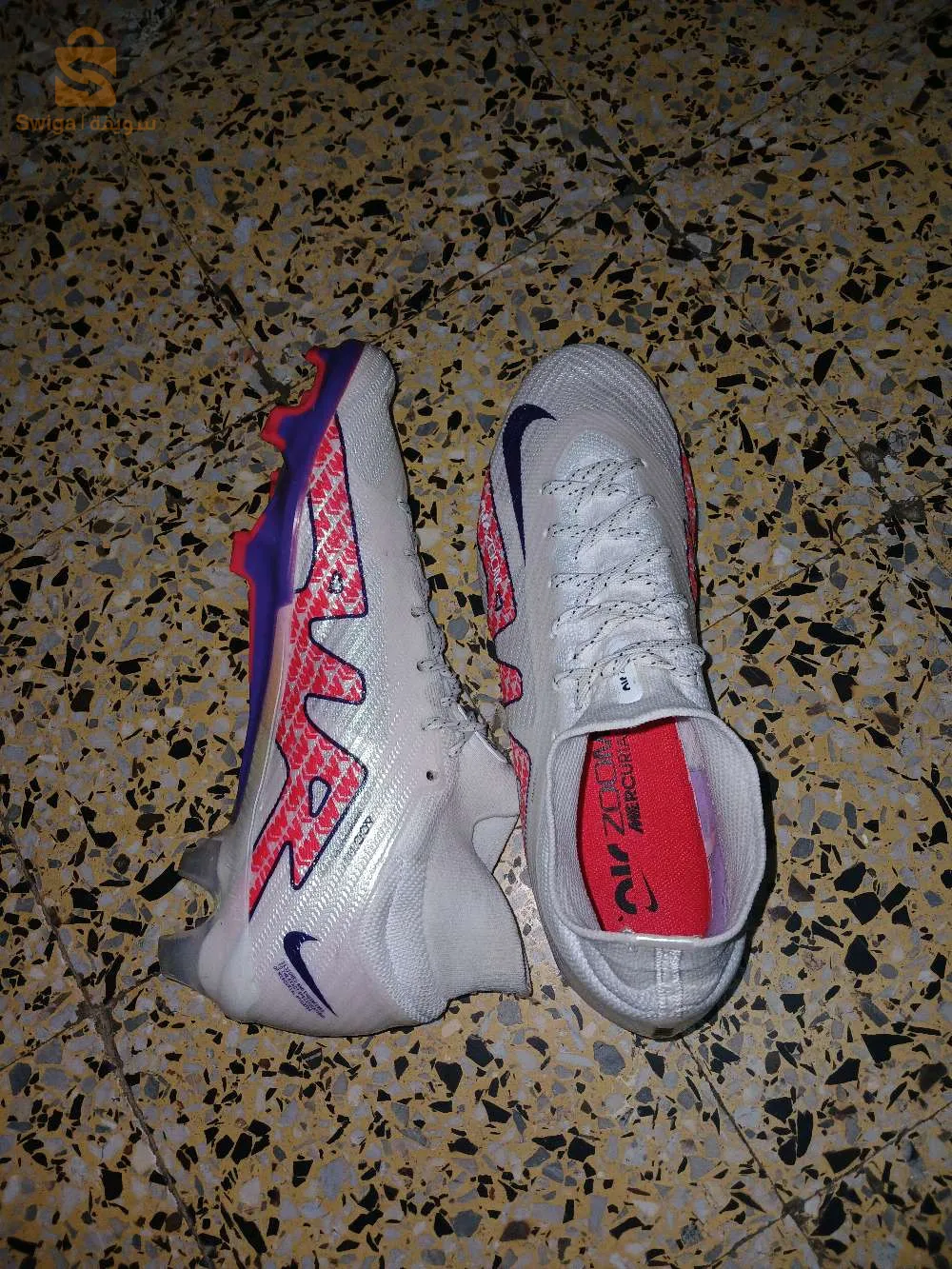 soulier Nike mercurial air zoom "bonne occasion comme neuf " pointure 40