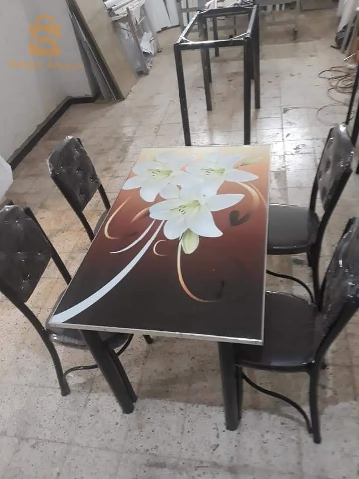 طاولات وكراسي
0540001309