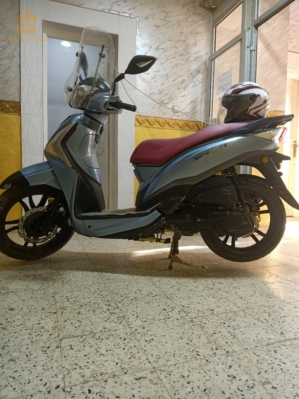 sym St