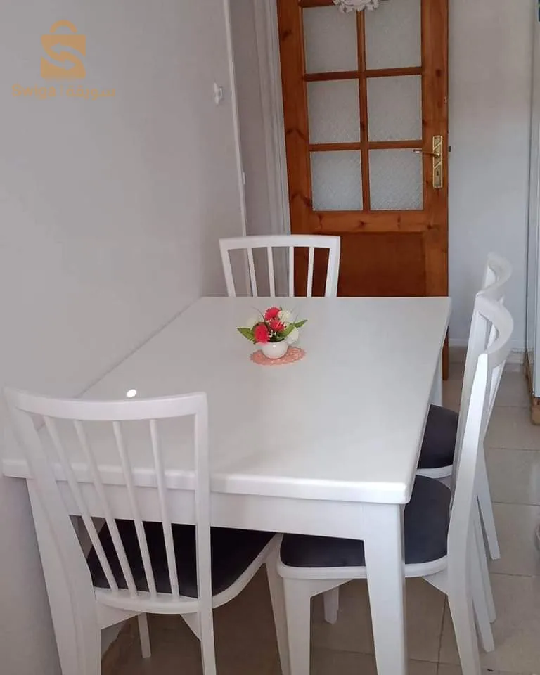 طاولة مطبخ عصرية
