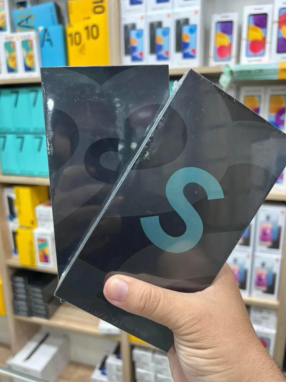 Ultra  🌐5G 
مـع شـاحن بقـوة 100W 📱⚡️
شاشة خارقة 6.8 انش AMOLED FHD+ 120hz
معالــج  Gualcomm snapdragon 8+Gem 🥶💯
و مساحة تخزين256GB || 12GB Ra
الكاميرا الخلفية 108/12/10/10MP
الكاميرا الأمامية 40MP
سعة البطارية 5000mAh 🔋
↗️❤️‍🔥 يدعم شبكه تسجيل الخامس 5G +
✔️ خدمة التوصيل متوفرة ل58ولاية🚚        ✅
🔴 للإستفسارو الطلب يرجى مراسلة واتساب 📥 أو زيارة المحل المتواجد بولاية   
" البيض سيد الشيخ   شارع05 سكن 📍🤝
☎️Tel :