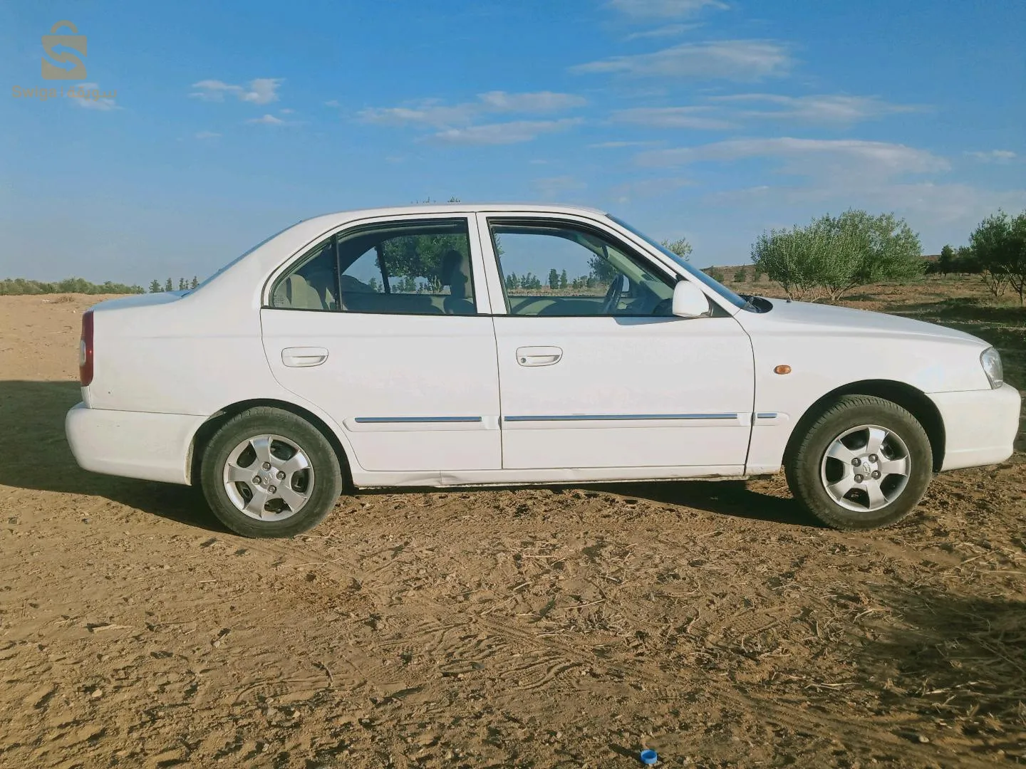 سيارة للبيع فيها المعاود رقم الهاتف 0665616217