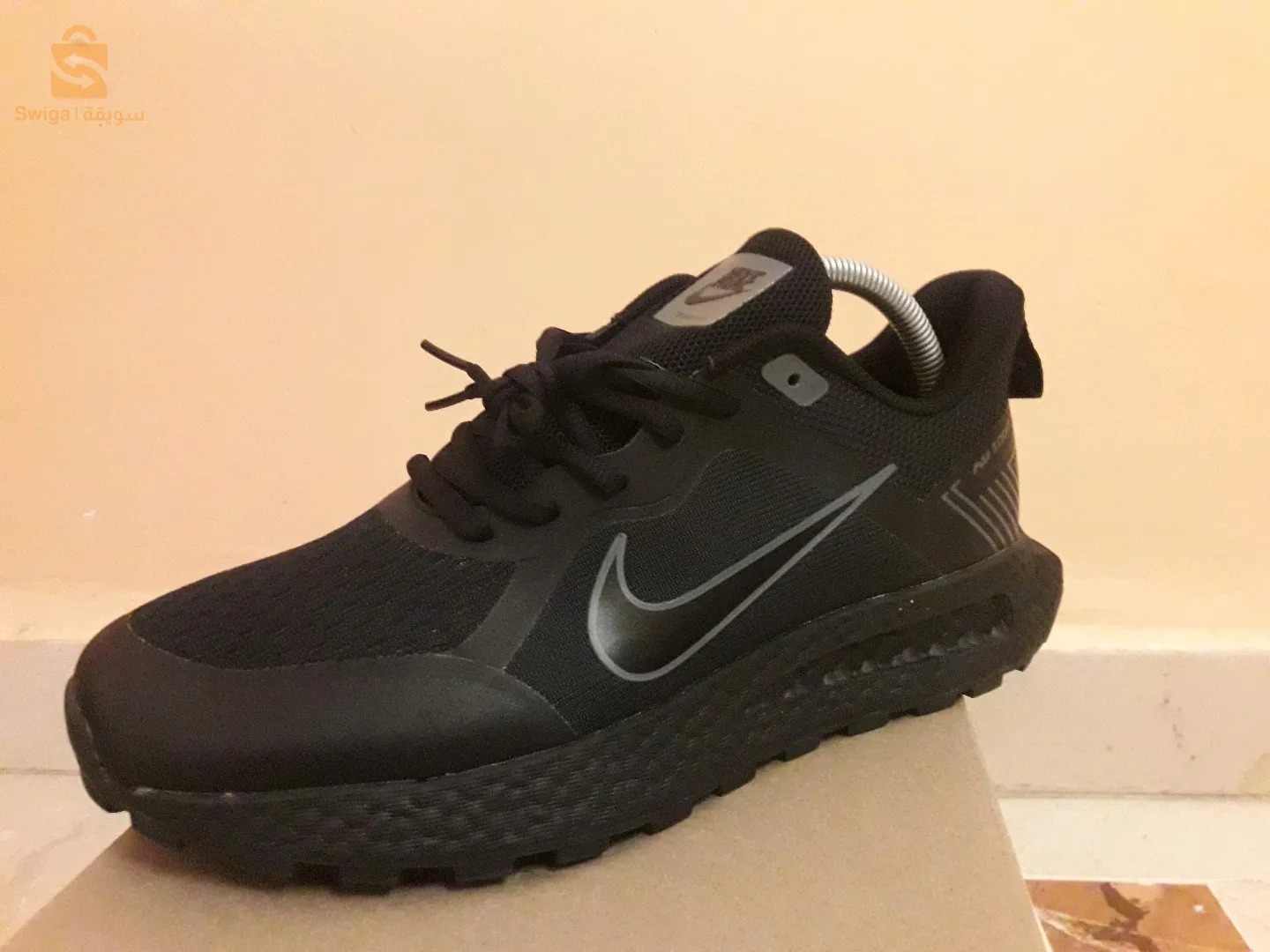 basket made in Indonesia  black  black  pointure  40 41 42 43