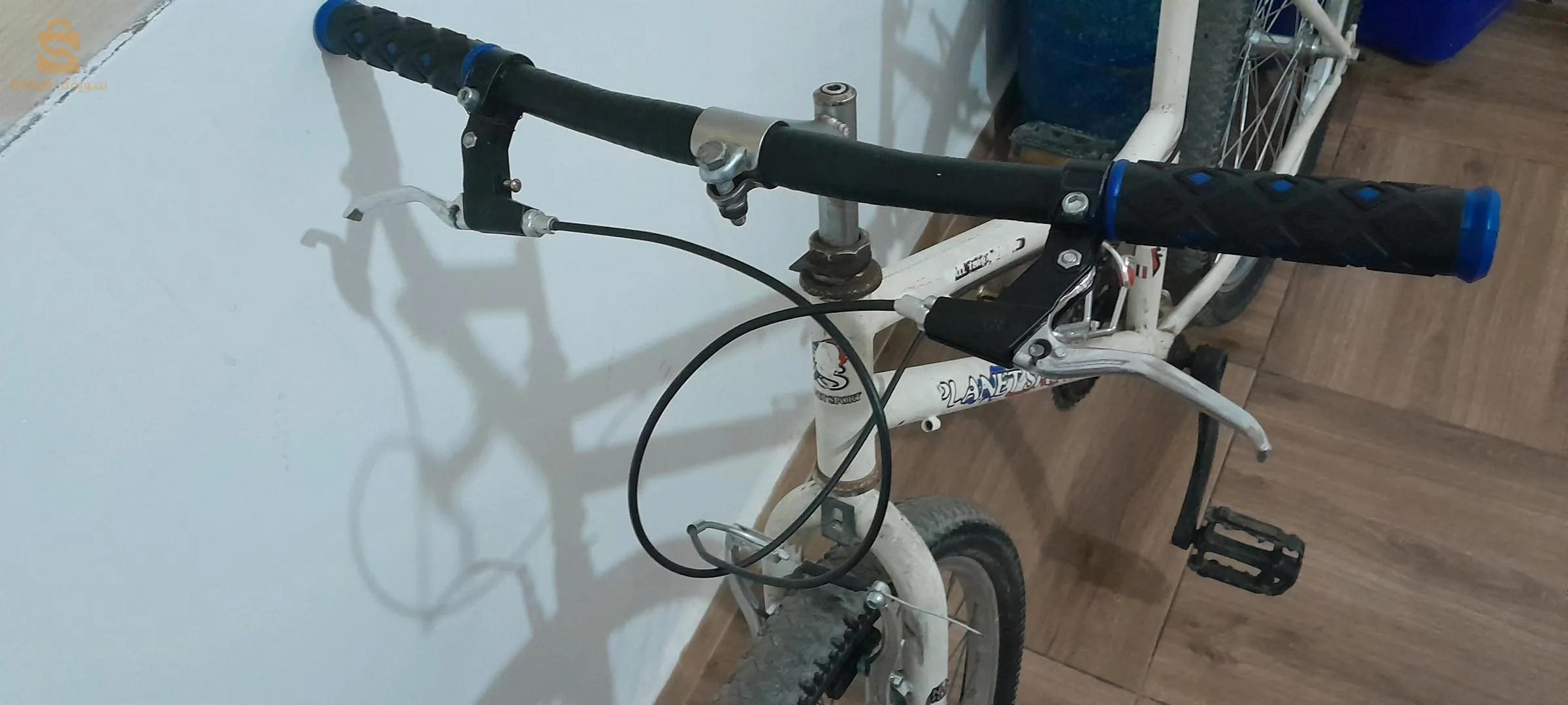 velo شابة و نقية تع زوالي  
0781582130