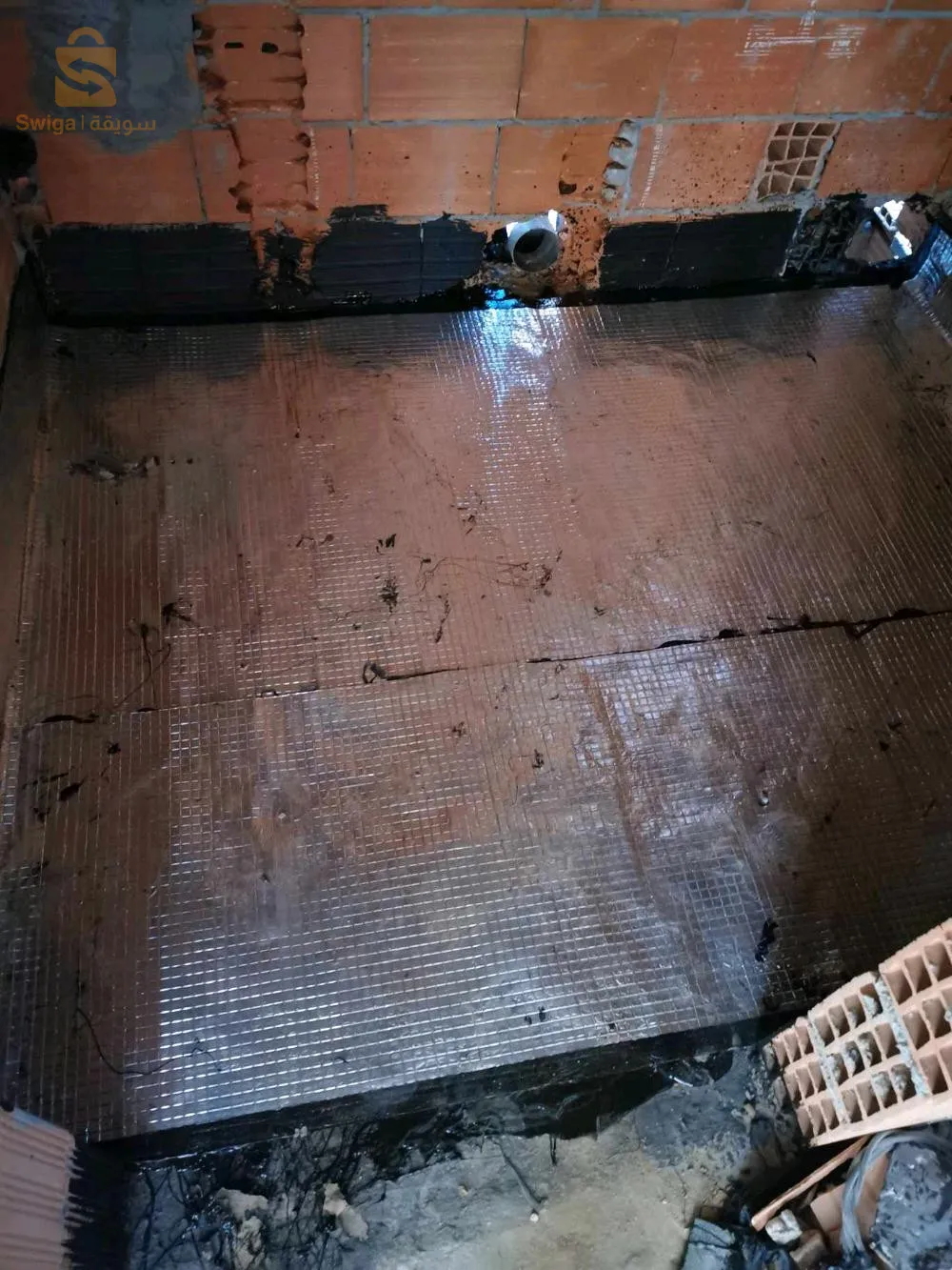 شقةF3  نصف منتهية الأشغال بمساحة   82m²