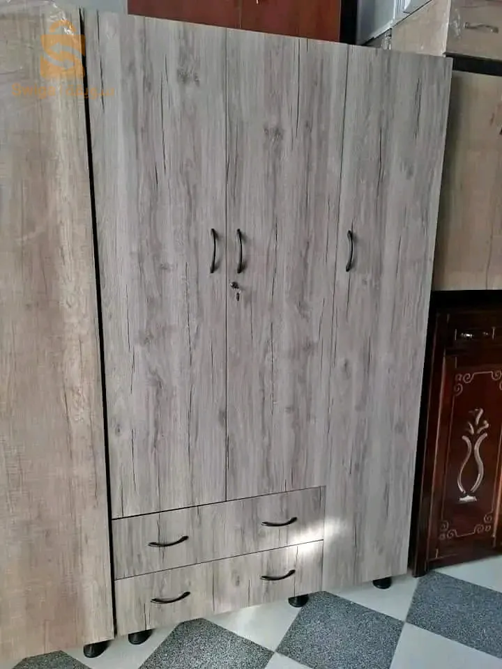 خزانة 3 أبواب ميلامين اسباني Armoire 3 portes en mélamine espagnole