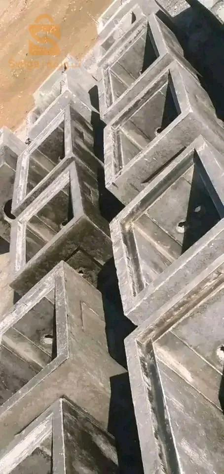علب الخرسانة والقوالب الاسمنتية