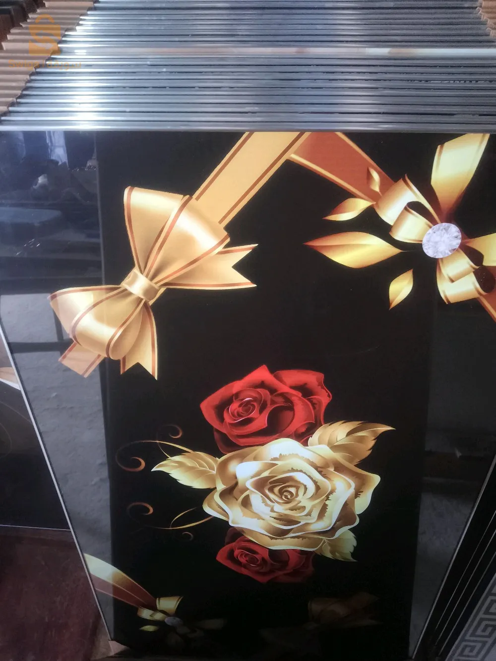 طابلة زجاج 3D اربع كراسي 15000 
6كراسي 17000