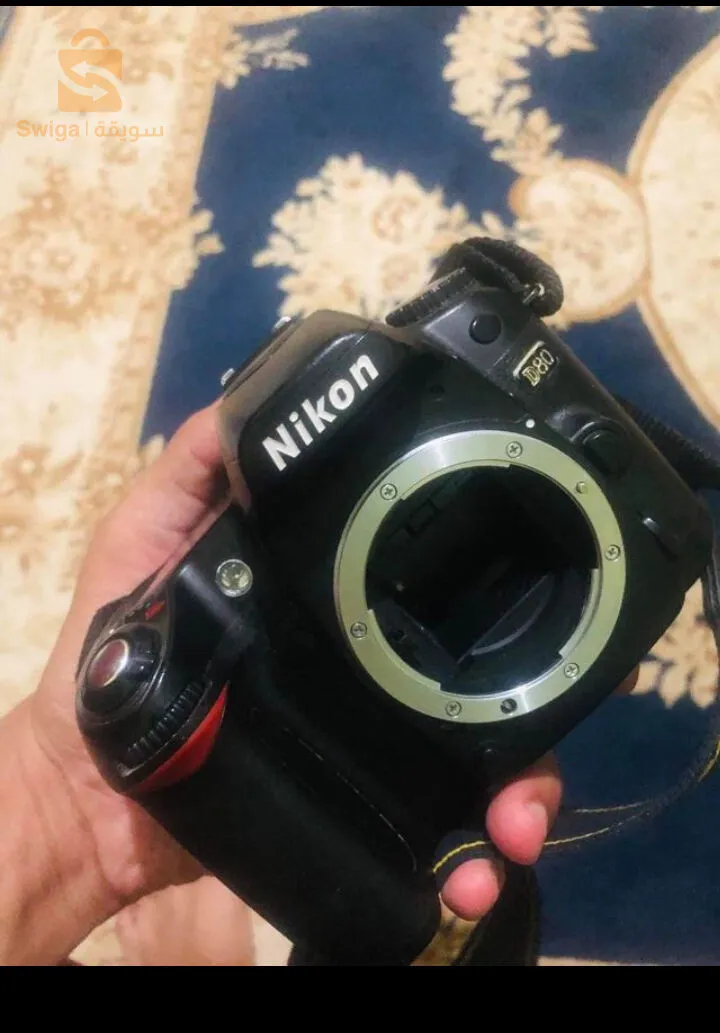 Nikond80 boitier فيها غير فوطو مافيهاش فيديو