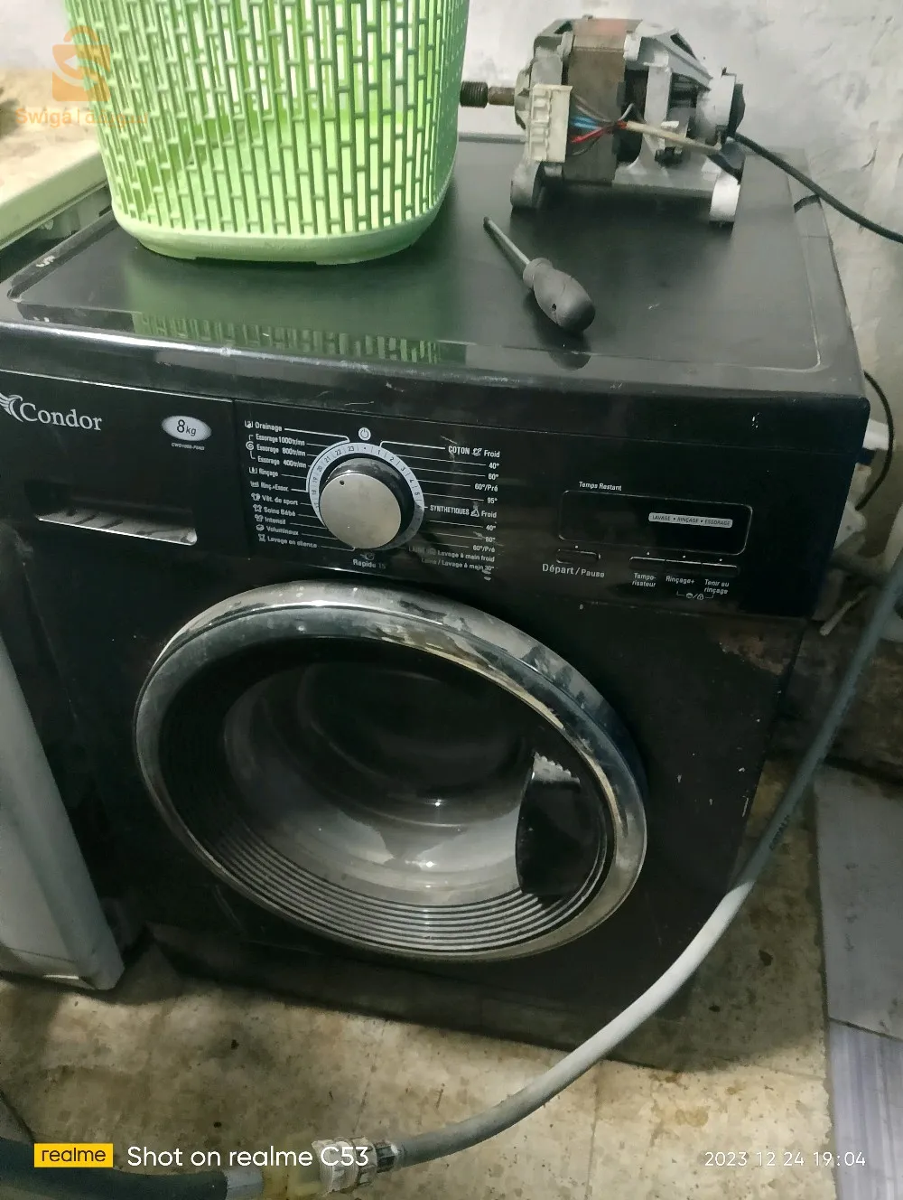 machine à laver disponible