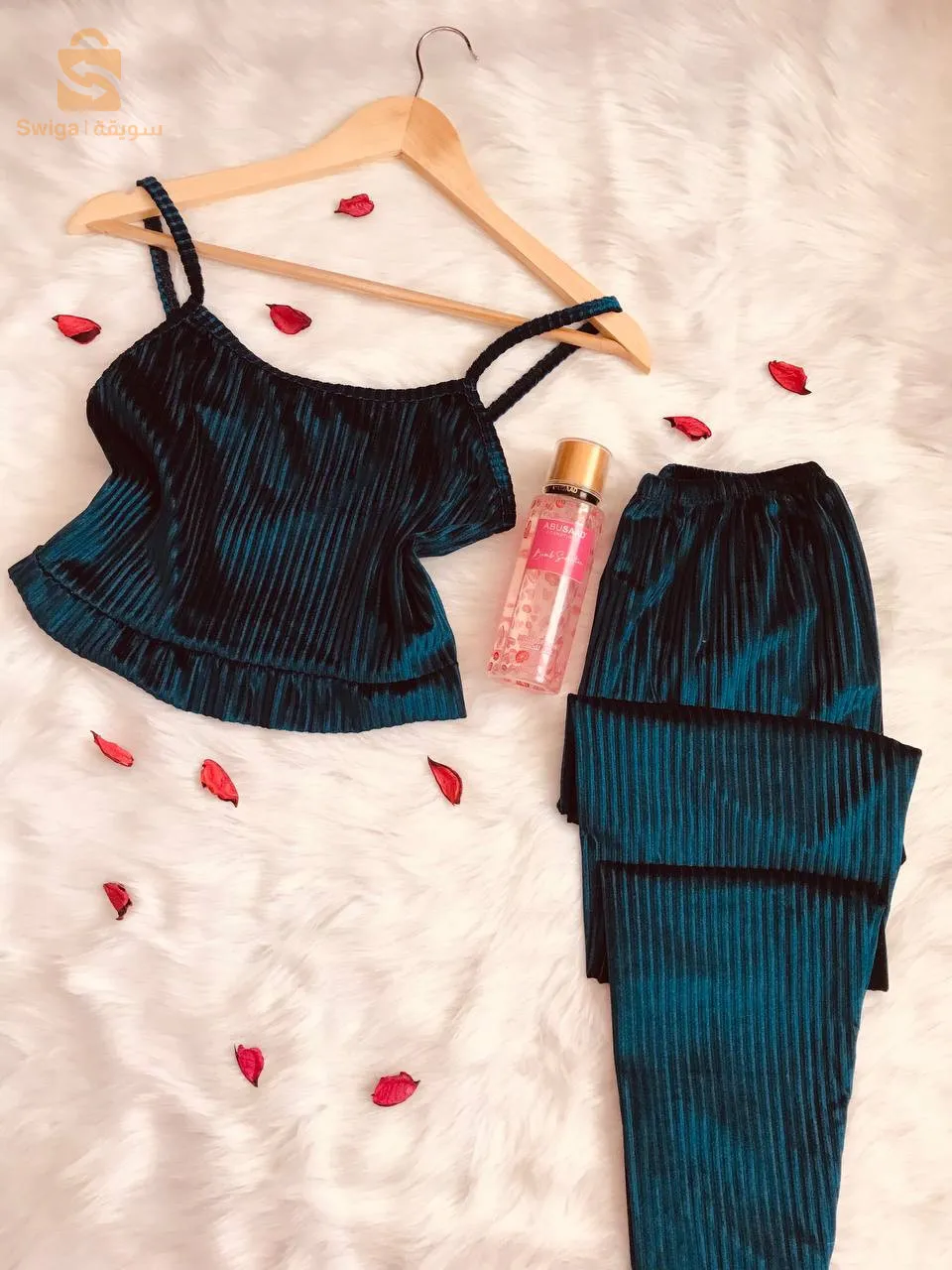 طقم بيجامة قياسي مكون من قطعتين
Ensembles de pyjamas 2 piéces Strandard