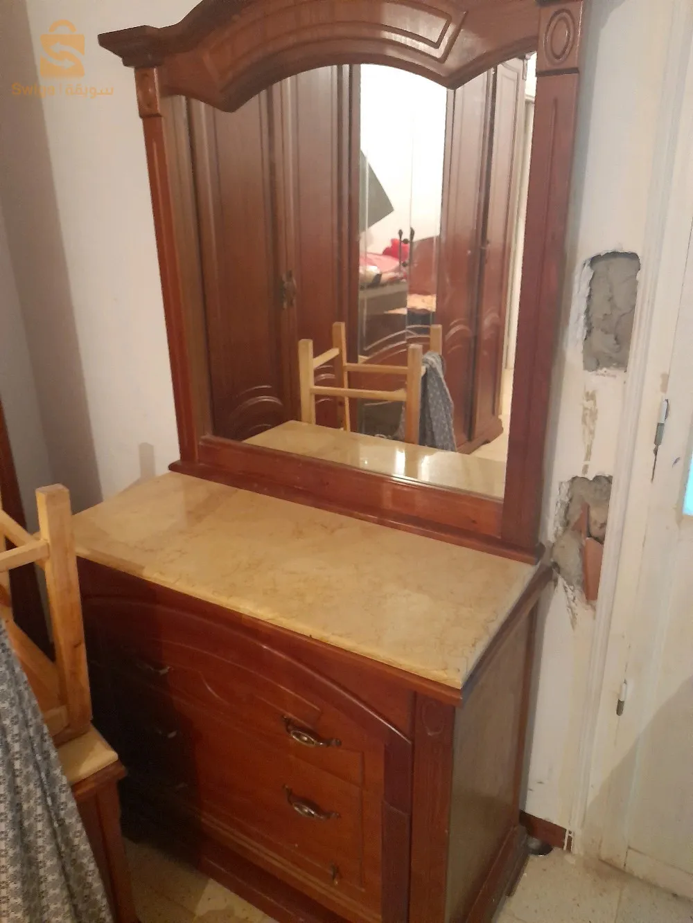 غرفة للبيع في حالة جيدة