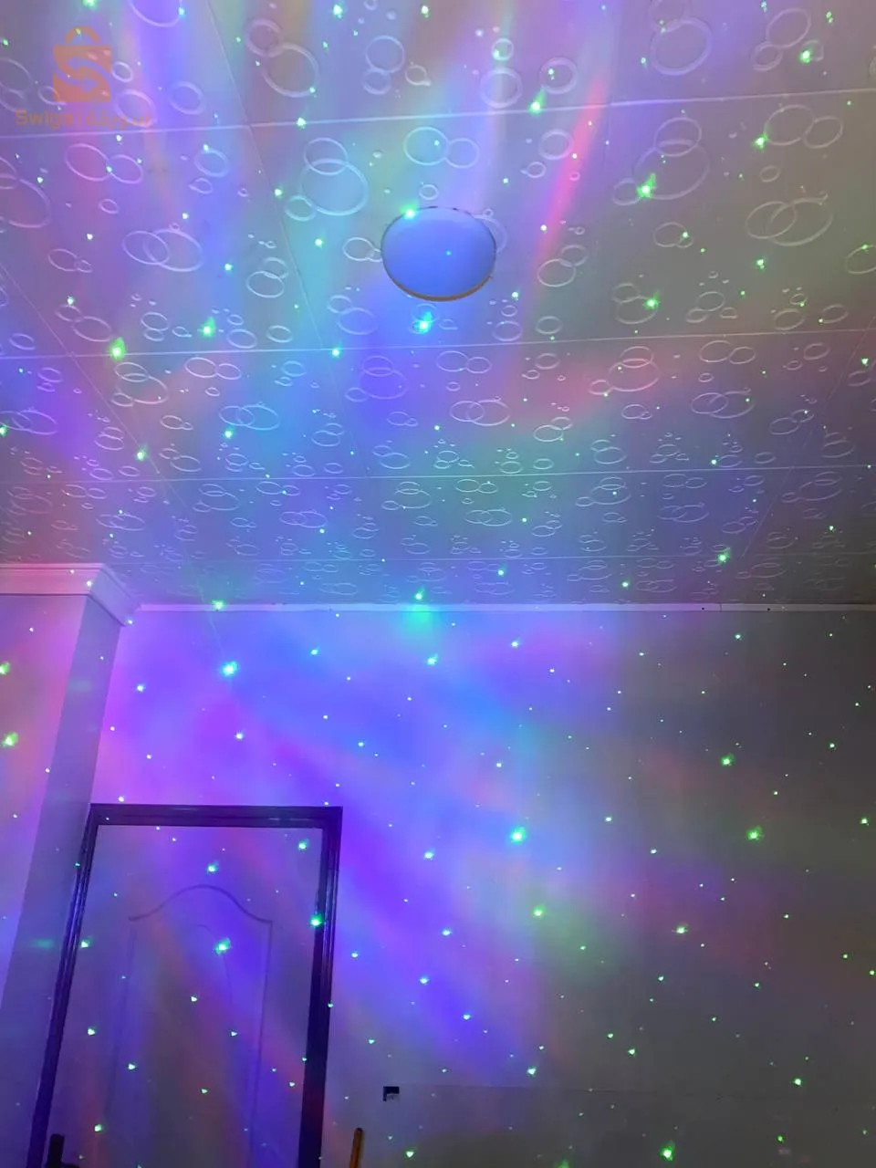 زهي عرفتك و بدل جو مع رجل فضائي يمتعك و يعطي لمسة مميزة للغرفة افضل بكثير من led RGB و مشاكلو