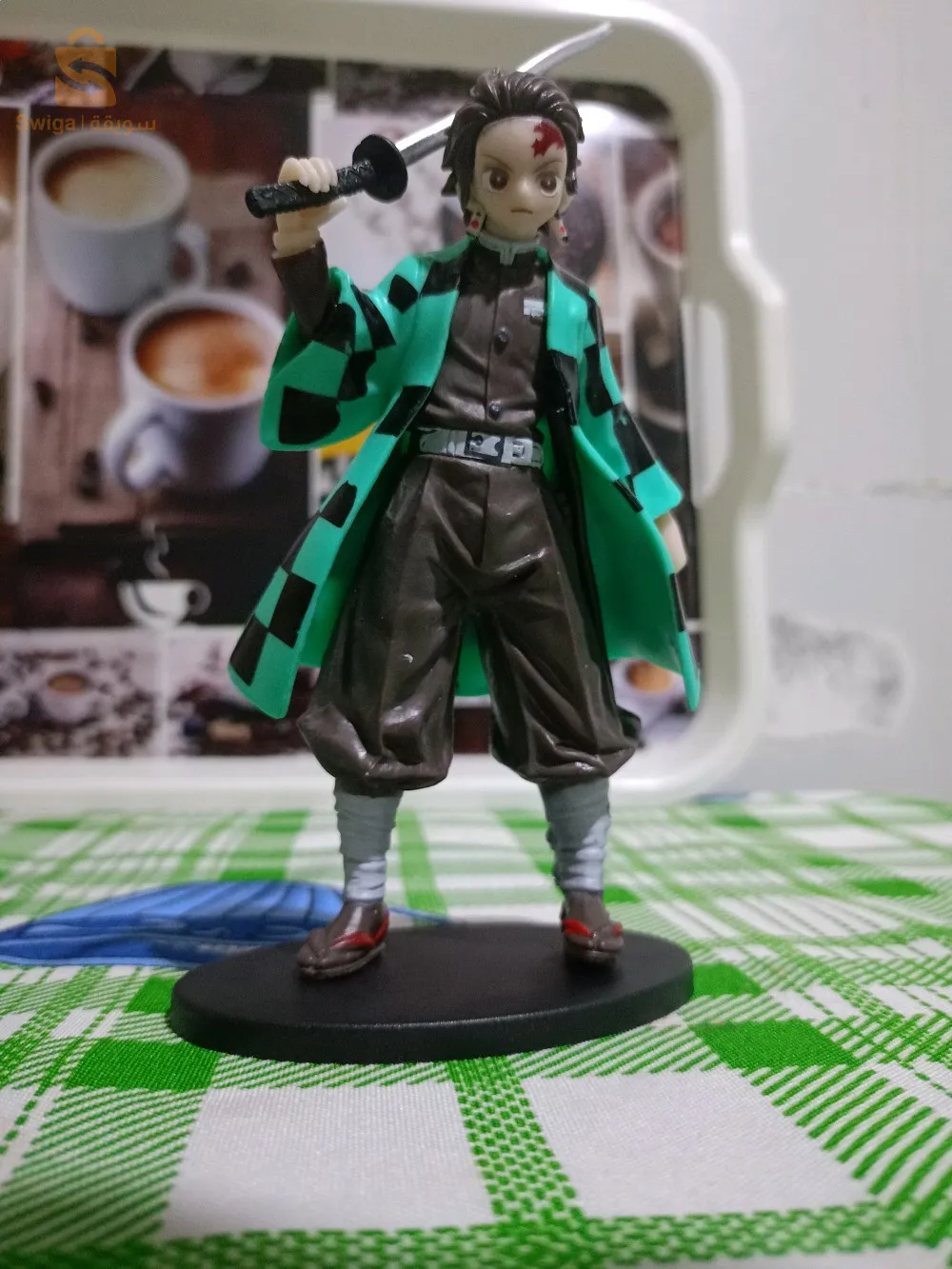 Figurines zenitsu and tanjiro ✅
free delivery 🚚
figurine size 15-30cm