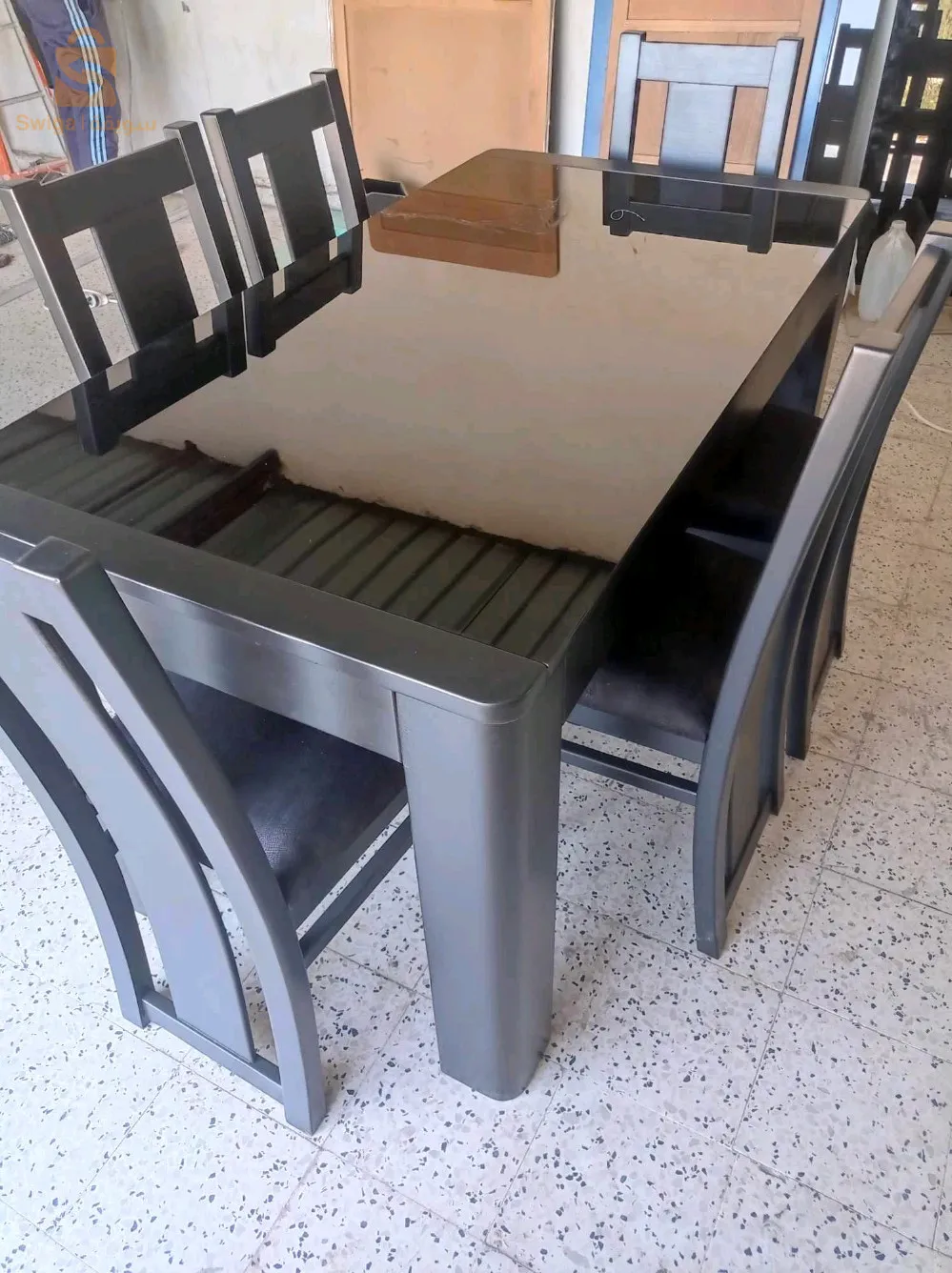 Table salon et salle à manger+table basse et le bahut
