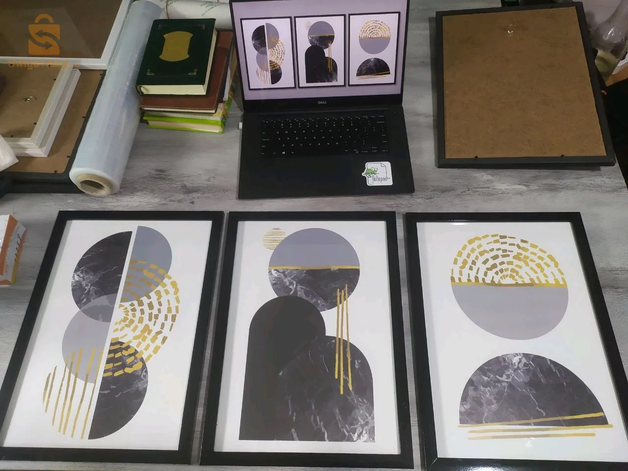 Cadre canvas la toile en verre et en bois