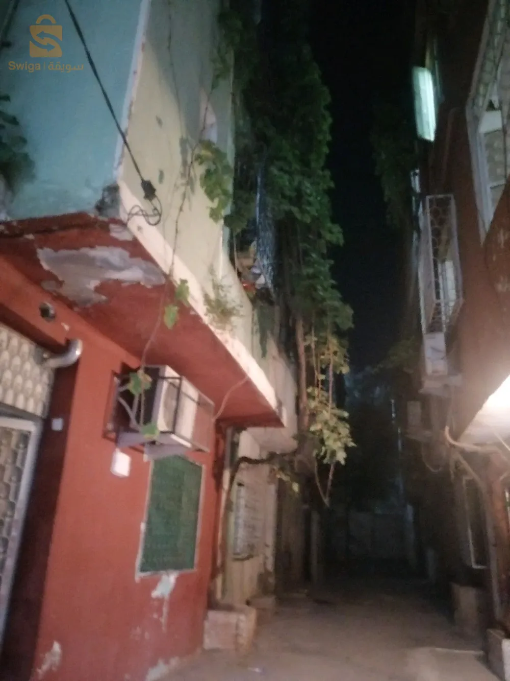 دار للبيع وسط مدينة تلمسان. بالقرب من مستشفى تلمسان. جميع المرافق قريبة .بالدفتر العقاري. تاع وراثة راهم يبيعو فيها