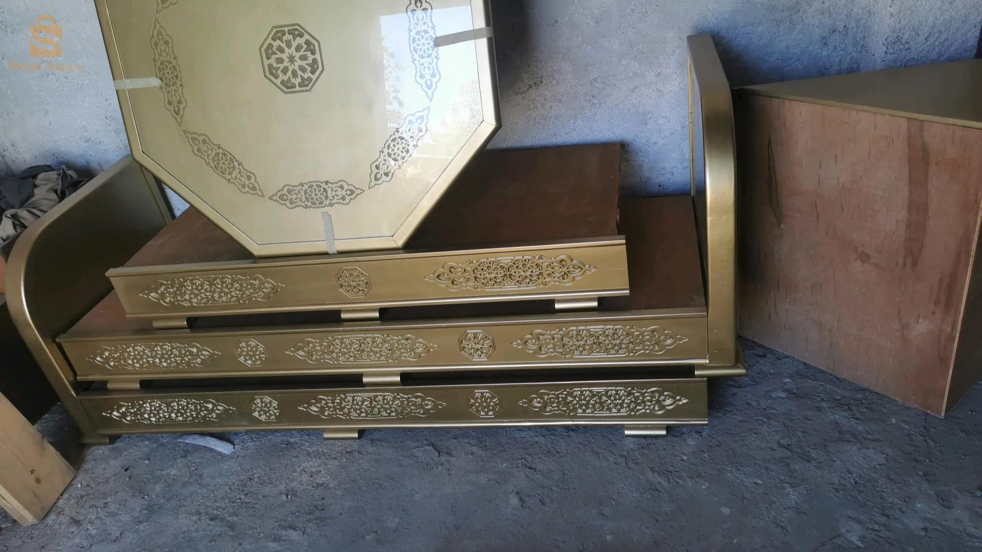 صناعة صالونات مغربية عصرية بأفكار و أشكال جديدة على حساب مقاسات الصالون مرحبا رقم الهاتف 0778808488 توصيل جميع الولايات