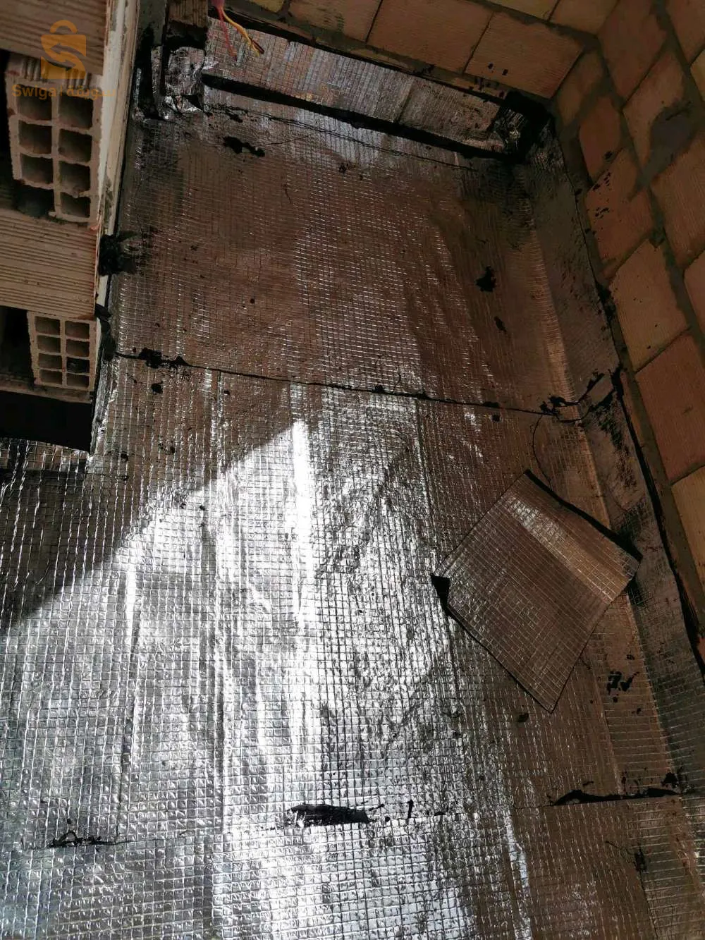 شقةF3  نصف منتهية الأشغال بمساحة   82m²