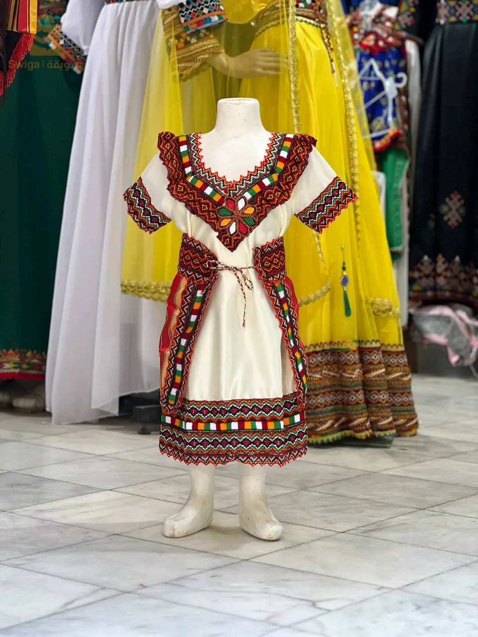 ألبسة تقليدية قبائلية بمناسبة الافراح يناير ...الخ