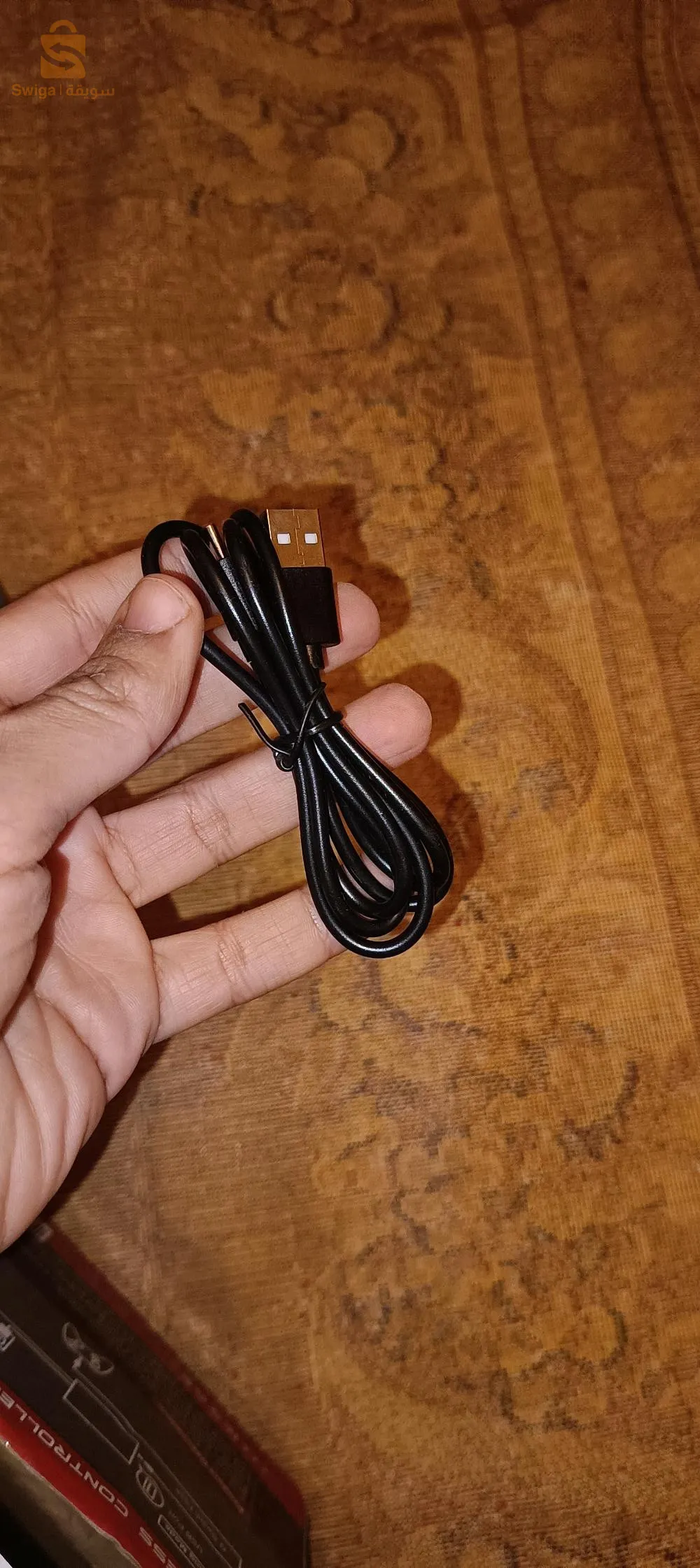 A Bluetooth-enabled wireless game controller for Android and PlayStation, equipped with a powerful and long-lasting battery.