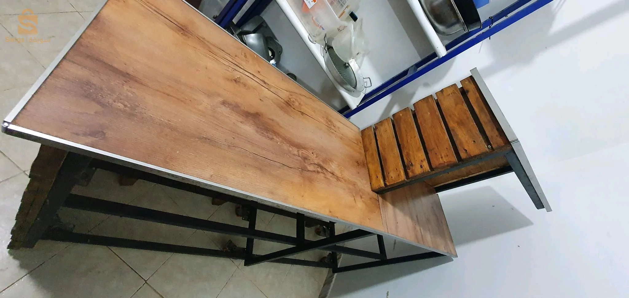 Comptoir Structure en bois+ table (3 structure interchangeables+ table longue+3 banc)