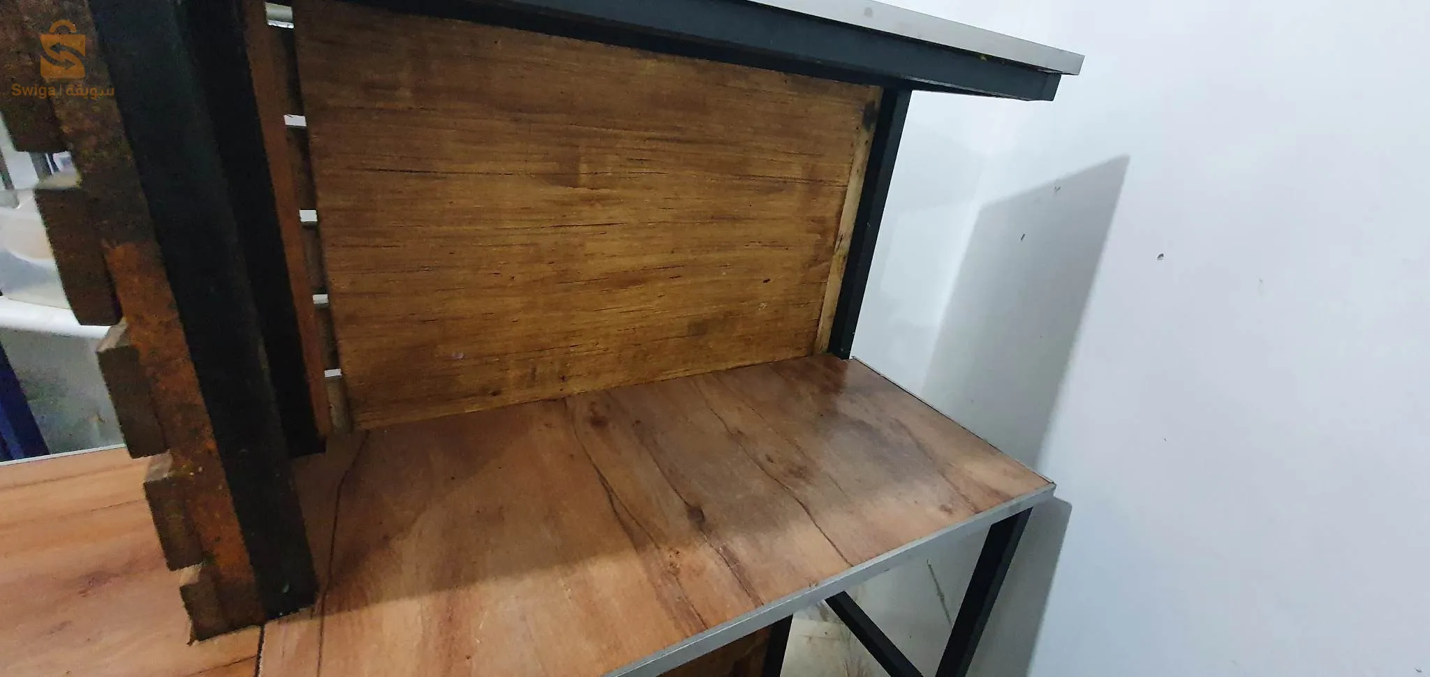 Comptoir Structure en bois+ table (3 structure interchangeables+ table longue+3 banc)