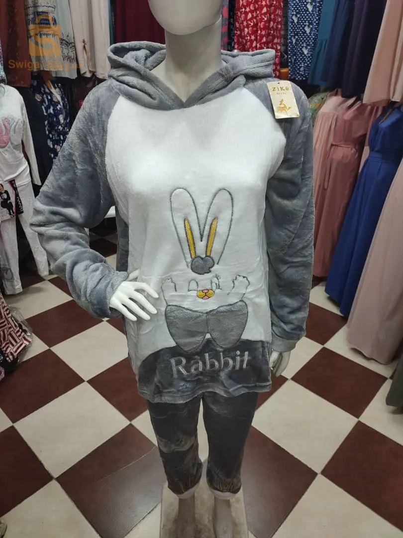 ملابس