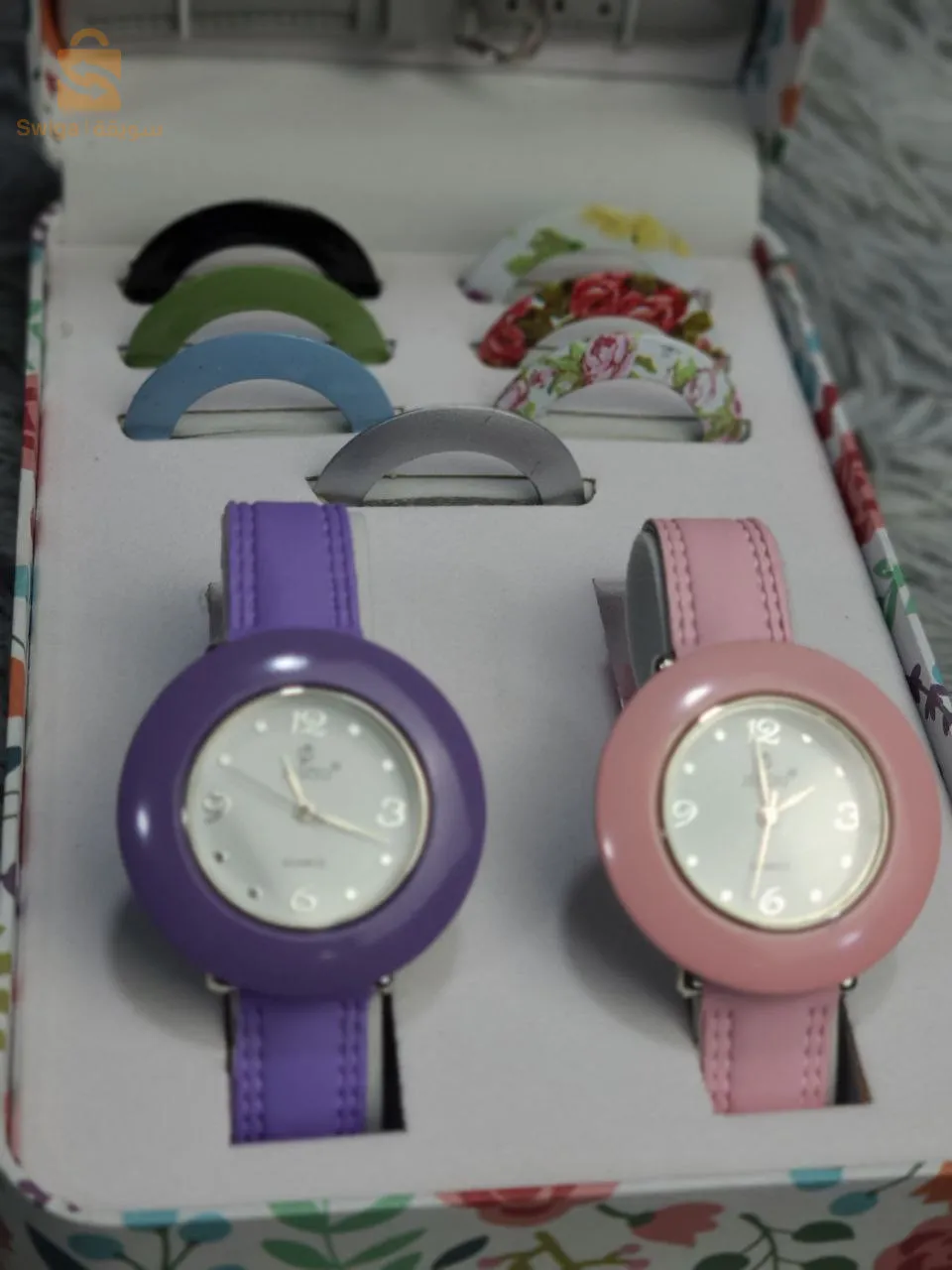 Coffret montre pour fille avec bracelets et Anneaux interchangeables-علبة ساعة مع أساور وخواتم قابلة للتبديل$👍