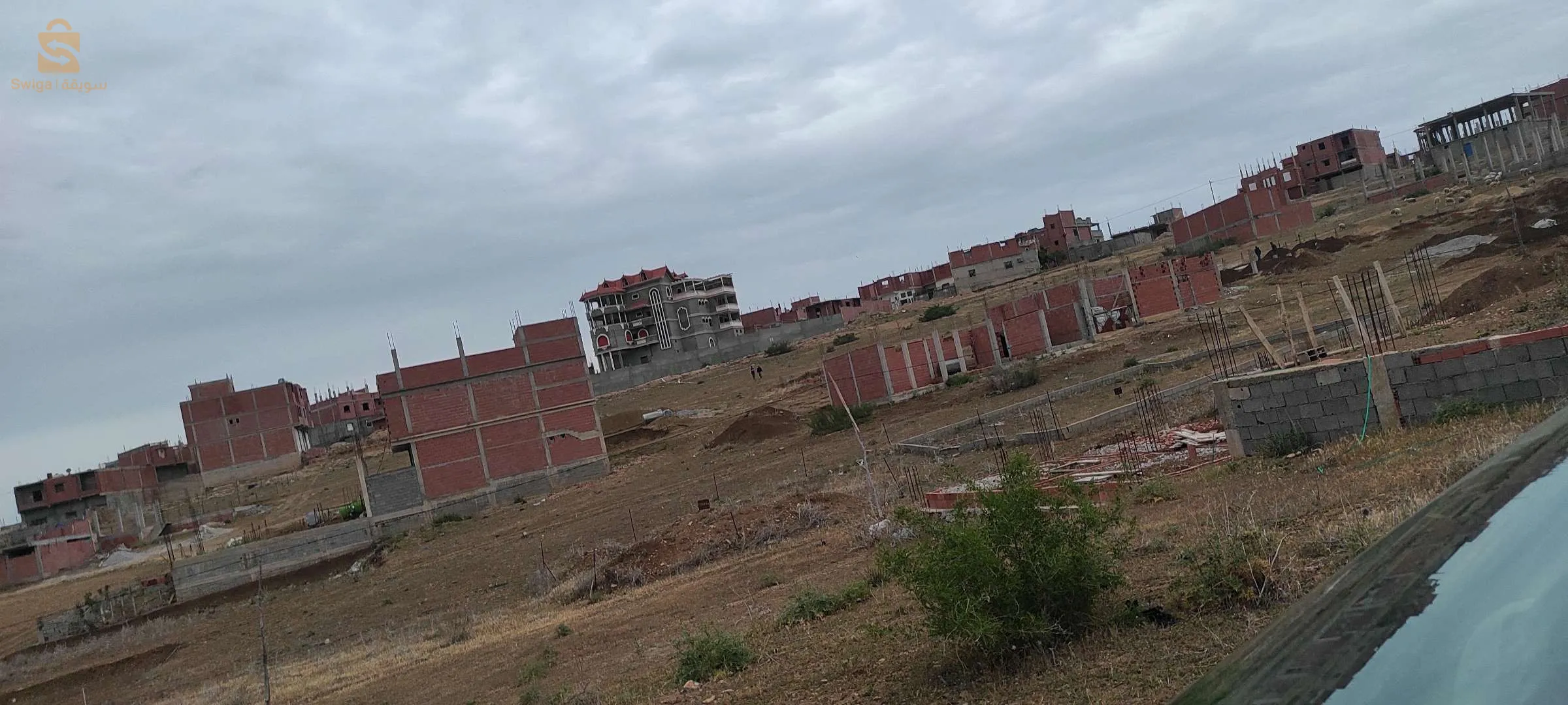 ارض للبيع بحي بنات عثمان دائرة عين البيضاء احريش ولاية ميلة