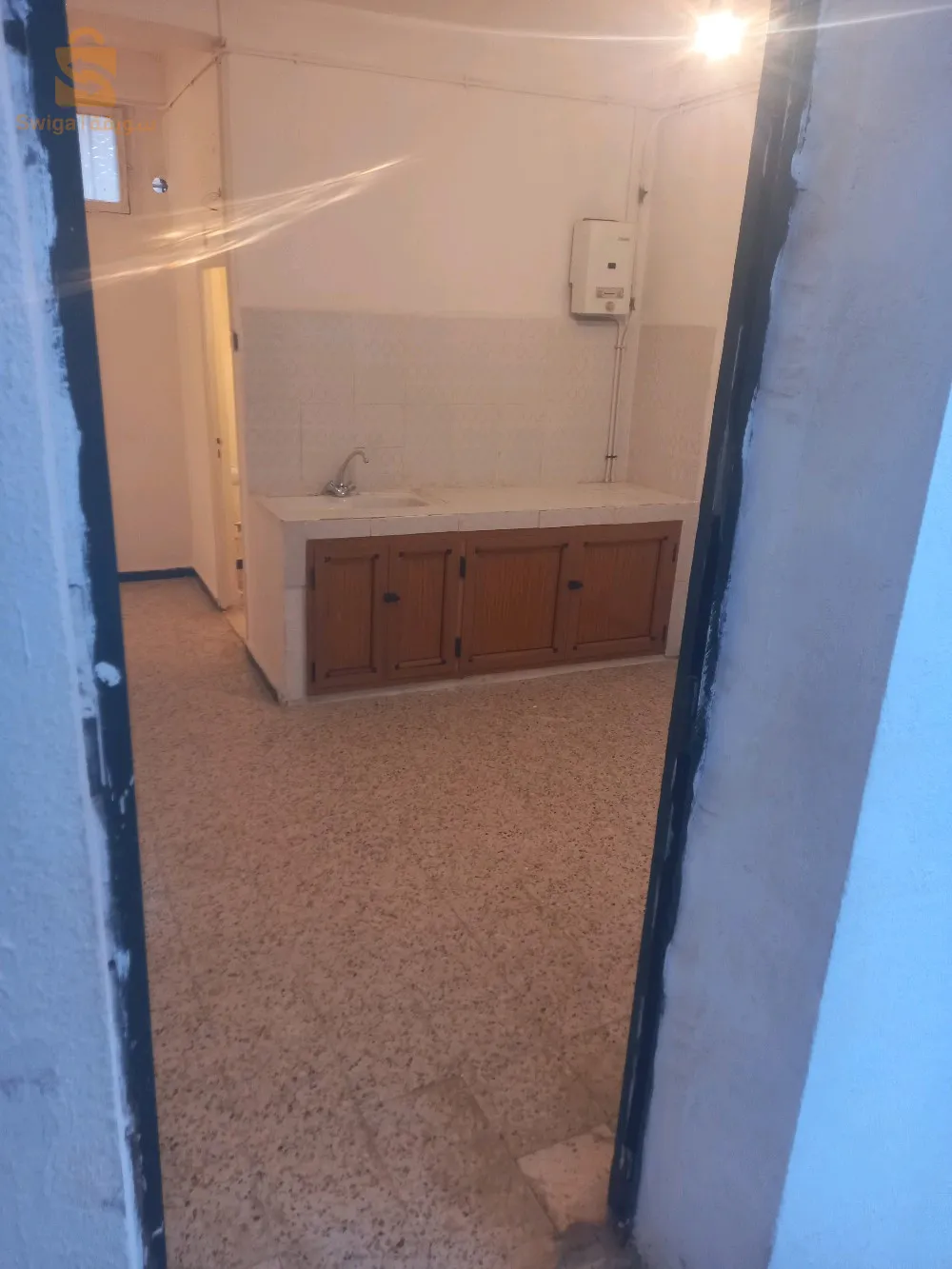 شقة f3 مع مدخل خاص...