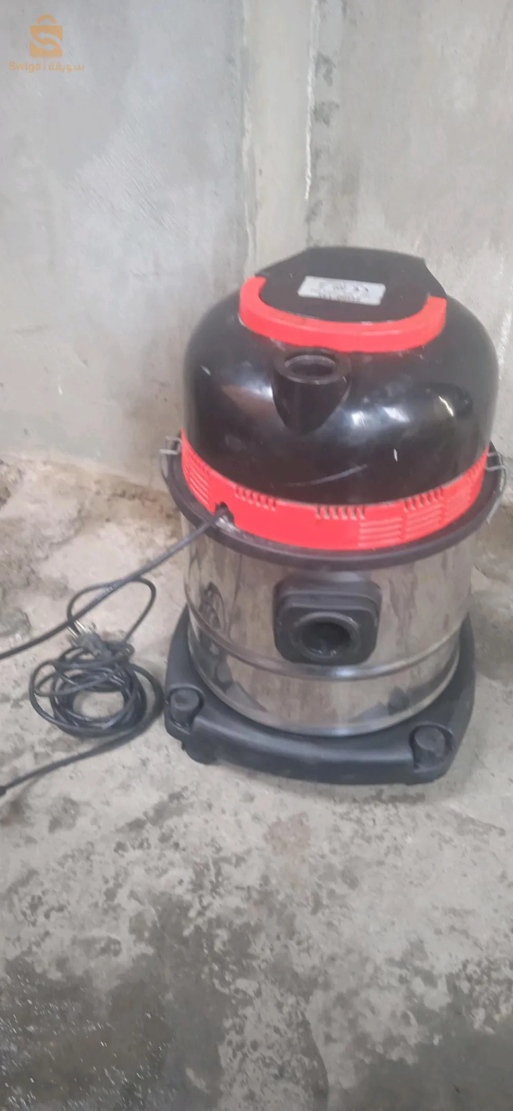 مكنسة كهربائية