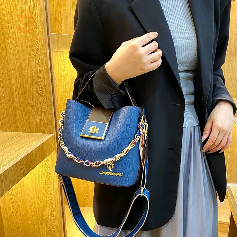 Sac à bandoulièreLenno kangourou encuir souple design de luxe pour femme