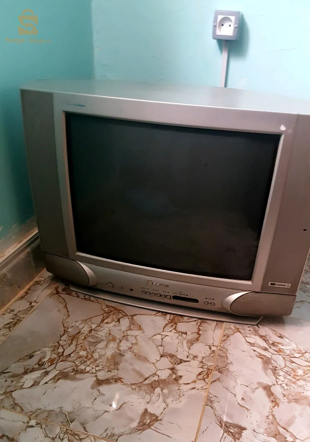 تلفاز قديم للبيع بحالة جيدة