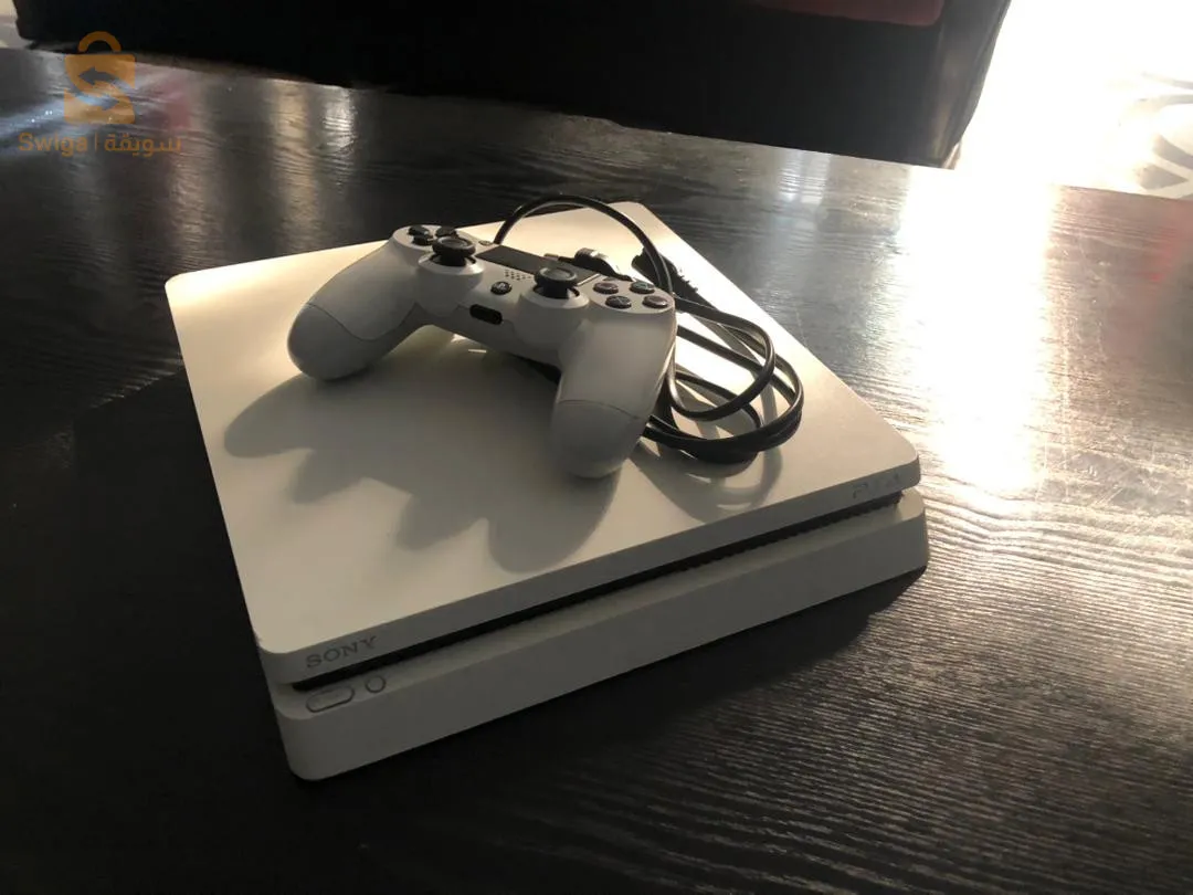 console PS4 slim