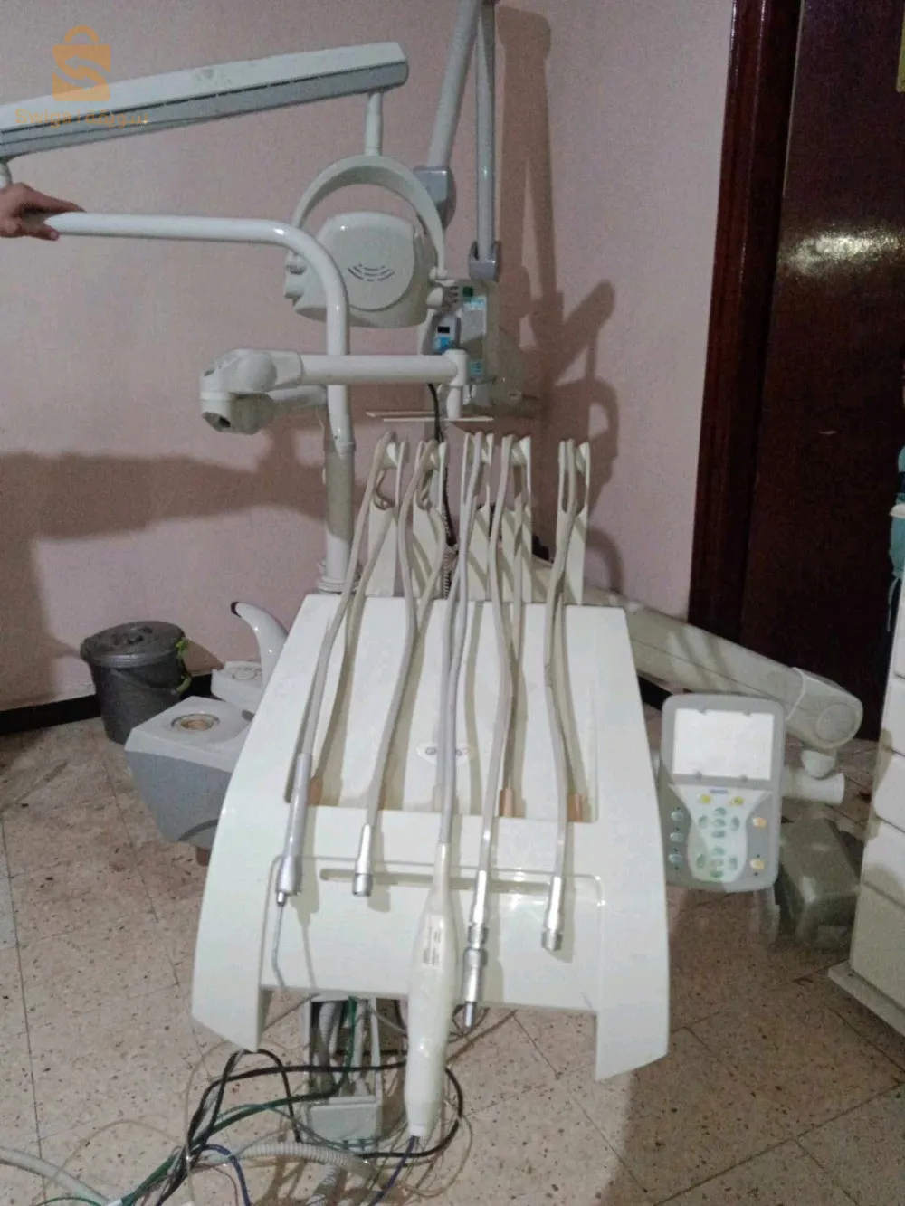 اجهزة خاصة بطبيب الاسنان