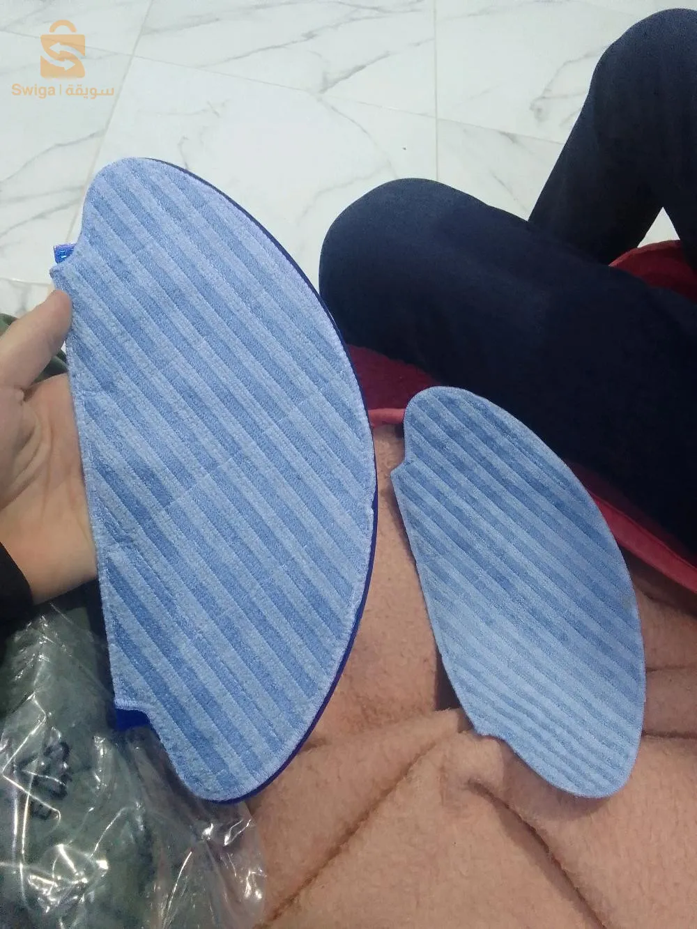 مكنسة لتنظيف المنزل سواء عبرة أو مسح الارضية