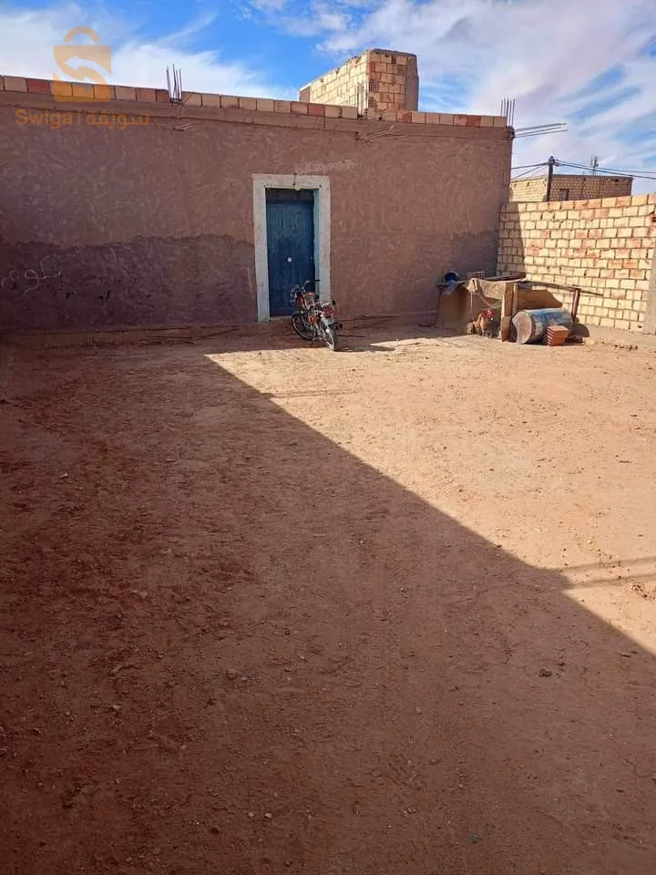 المنيعة حاسي القارة الشرقية.طريق اللور