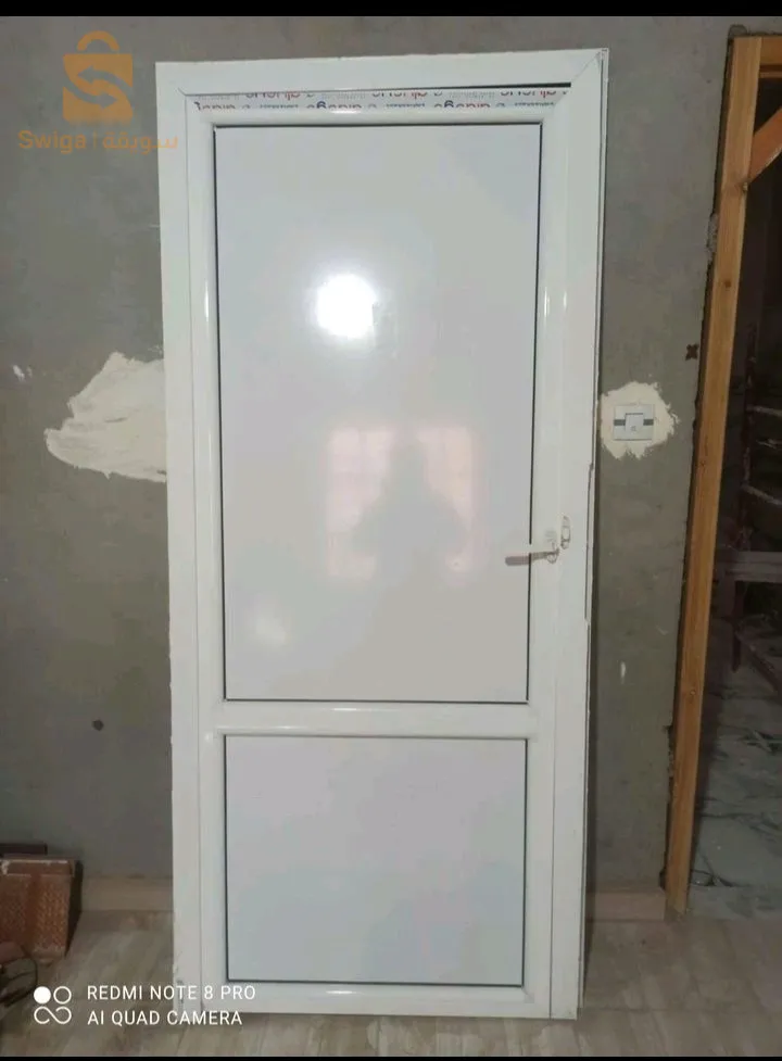 4 ابوابب اليمينيوم