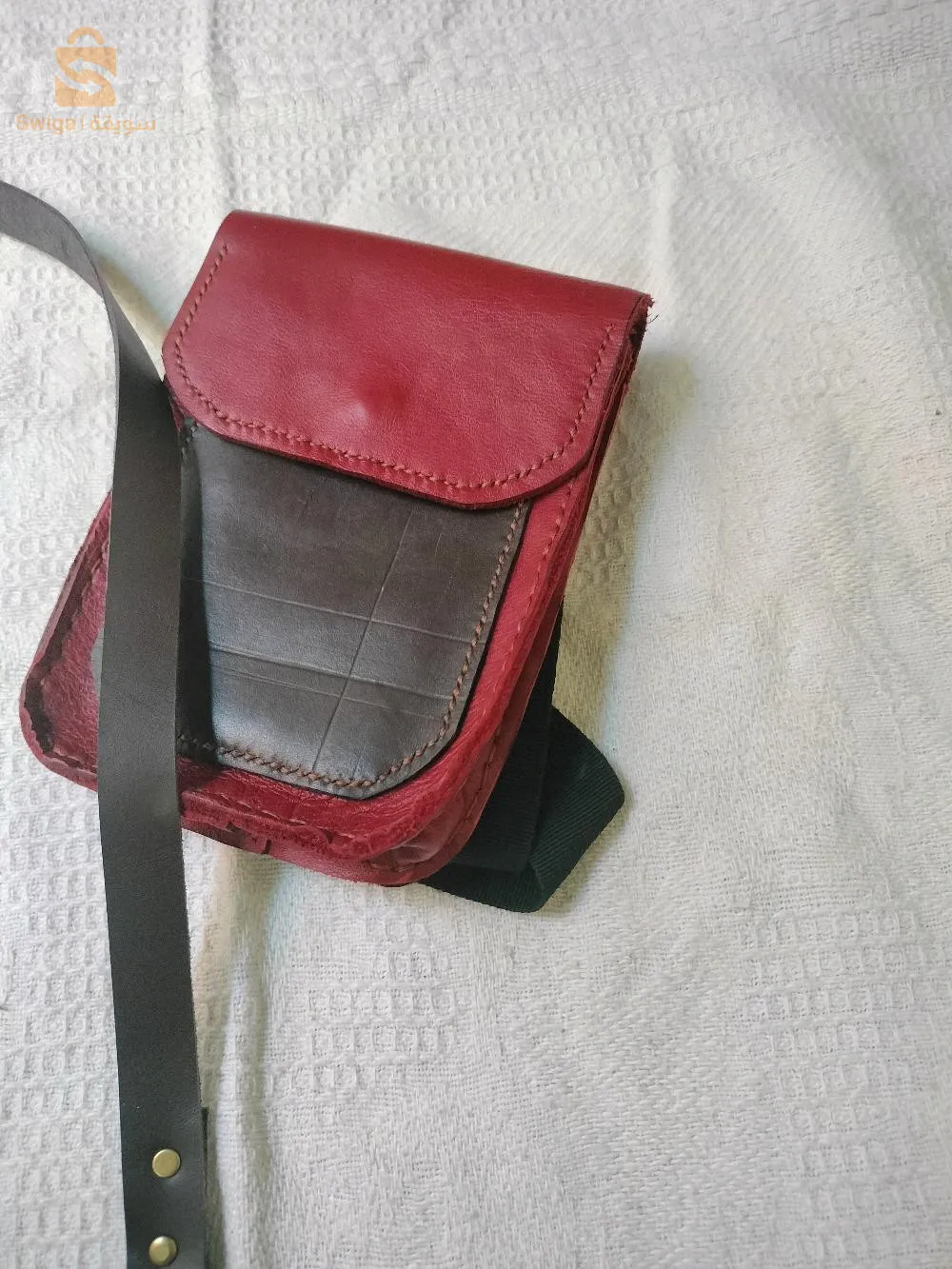 porte téléphone a ceintur disponible chez hamou chow livraison disponible chez hamou chow porté votre téléphone portable facilement et rapidement protéger écran téléphone 0542664867