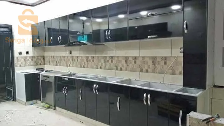 المنيوم زجاج وبلاستيك