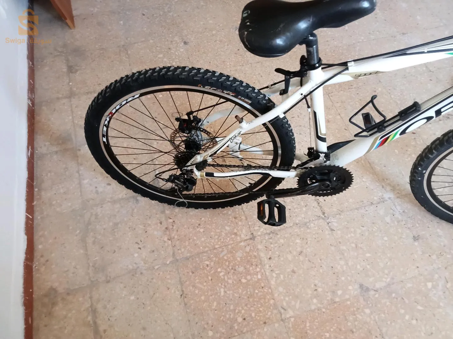 divers instruments de sport