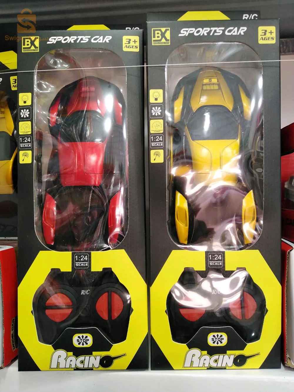 سيارة تحكم عن بعد + ضوء متوفرا في محل جنة الأطفال