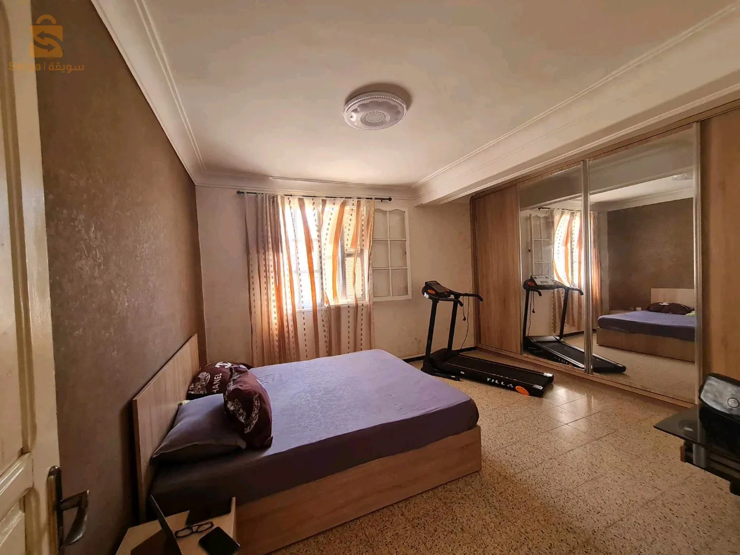 شقة للبيع في مدينة عنابة حي هادئ و قريب من كل المرافق الحيوية