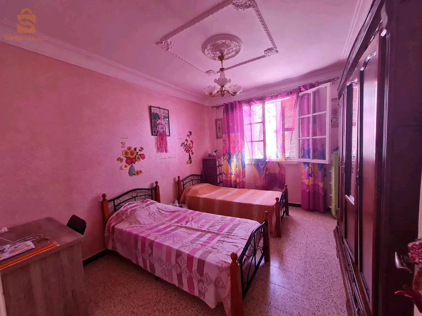 شقة للبيع في مدينة عنابة حي هادئ و قريب من كل المرافق الحيوية