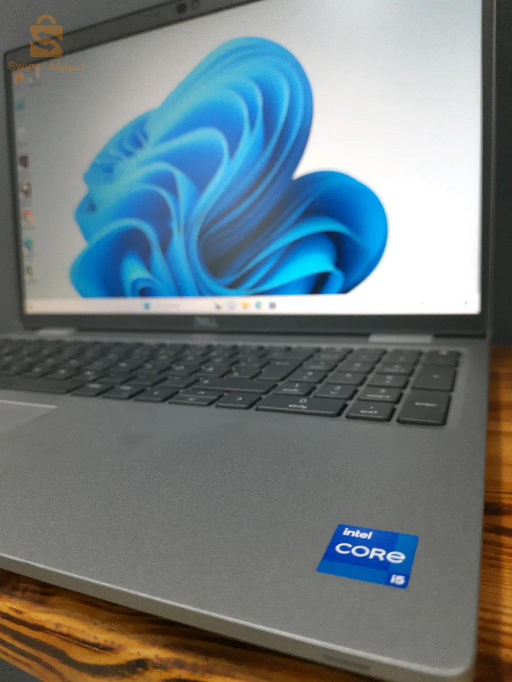 حاسوب لابتوب  من شركة  Dell